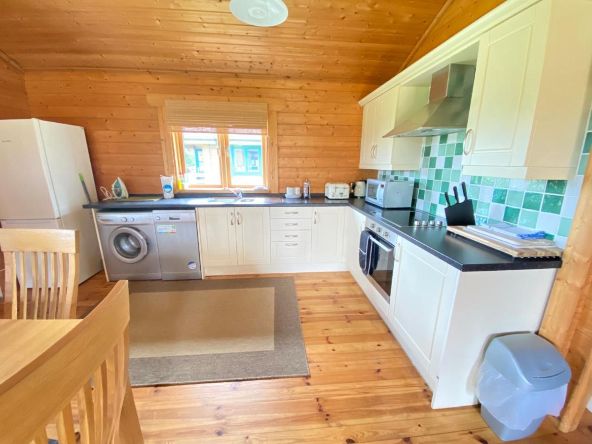 Kingfisher Lodge, Lake Pochard South Cerney Exterior photo